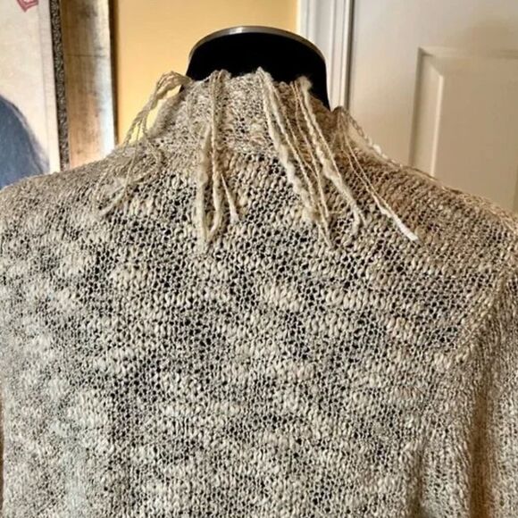 NWOT Chico's Monique Lace Fringe Tan Beige Cardigan Sweater Size 1 or MEDIUM - Picture 4 of 6